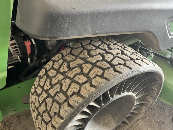 2024 John Deere Z997R - Photo12