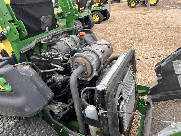 2024 John Deere Z997R - Photo15