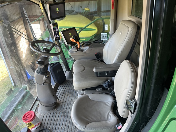 Photo of 2020 John Deere S780
