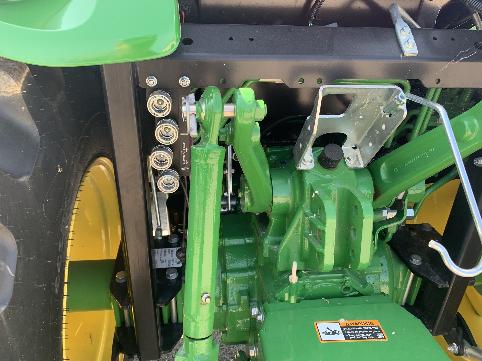 2024 John Deere 4044R Image 10
