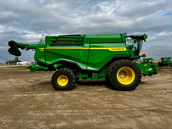 2025 John Deere X9 1100