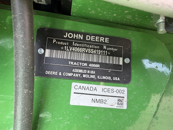 2025 John Deere 4066R - Photo35