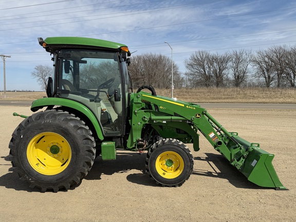 2025 John Deere 4066R - Photo2