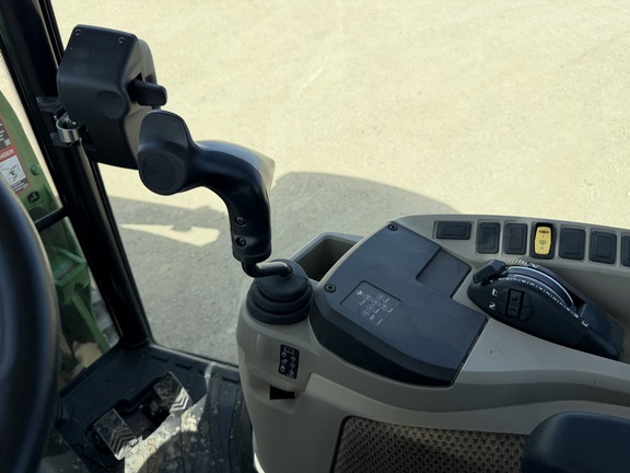 2025 John Deere 4066R - Photo33