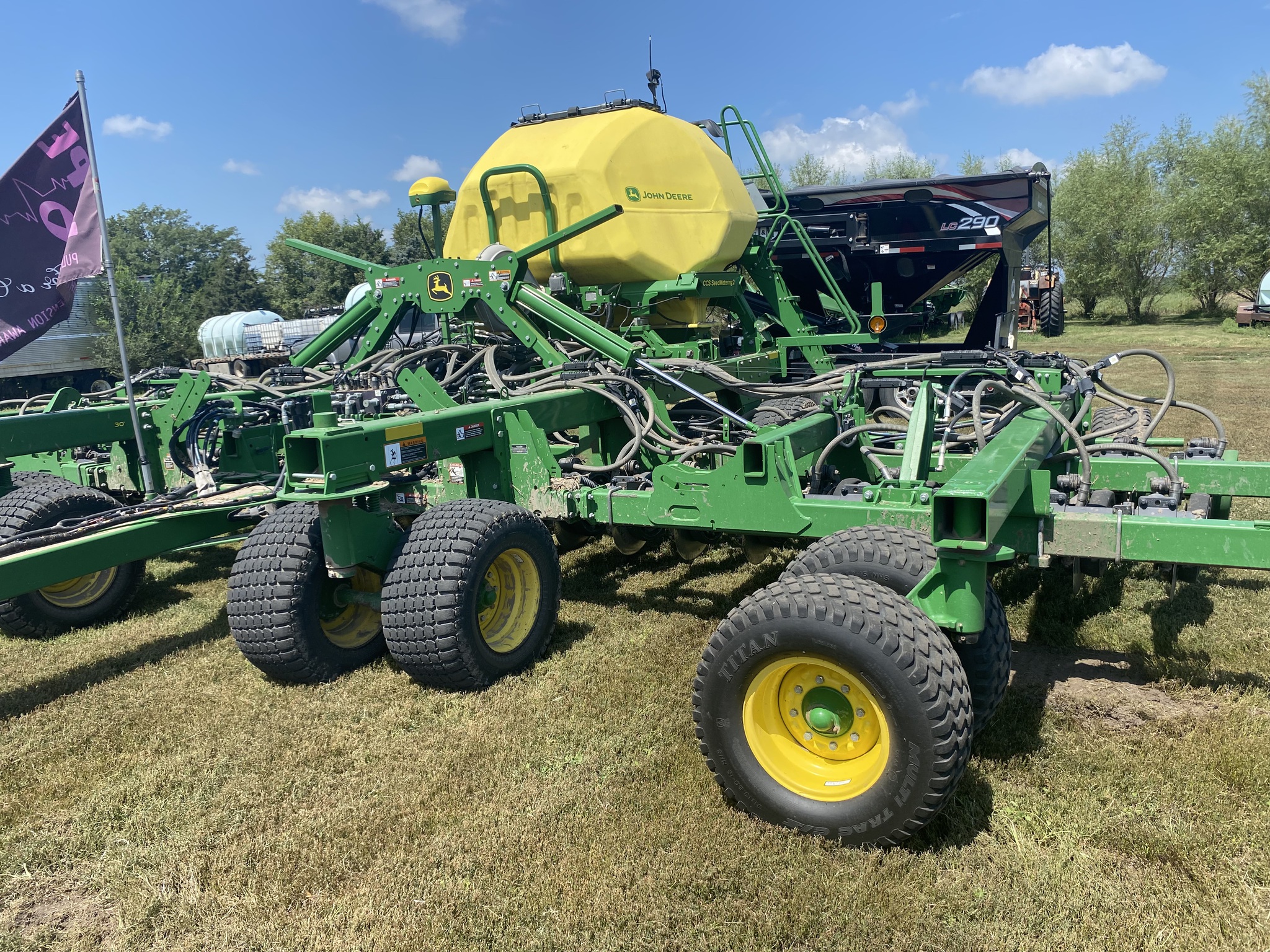 2019 John Deere N530C Image 3