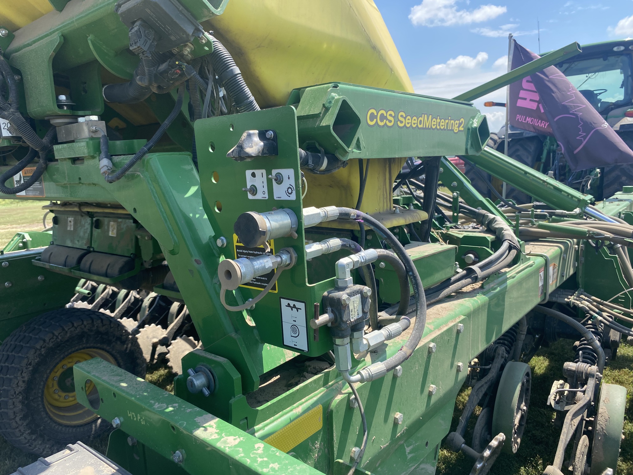 2019 John Deere N530C Image 13