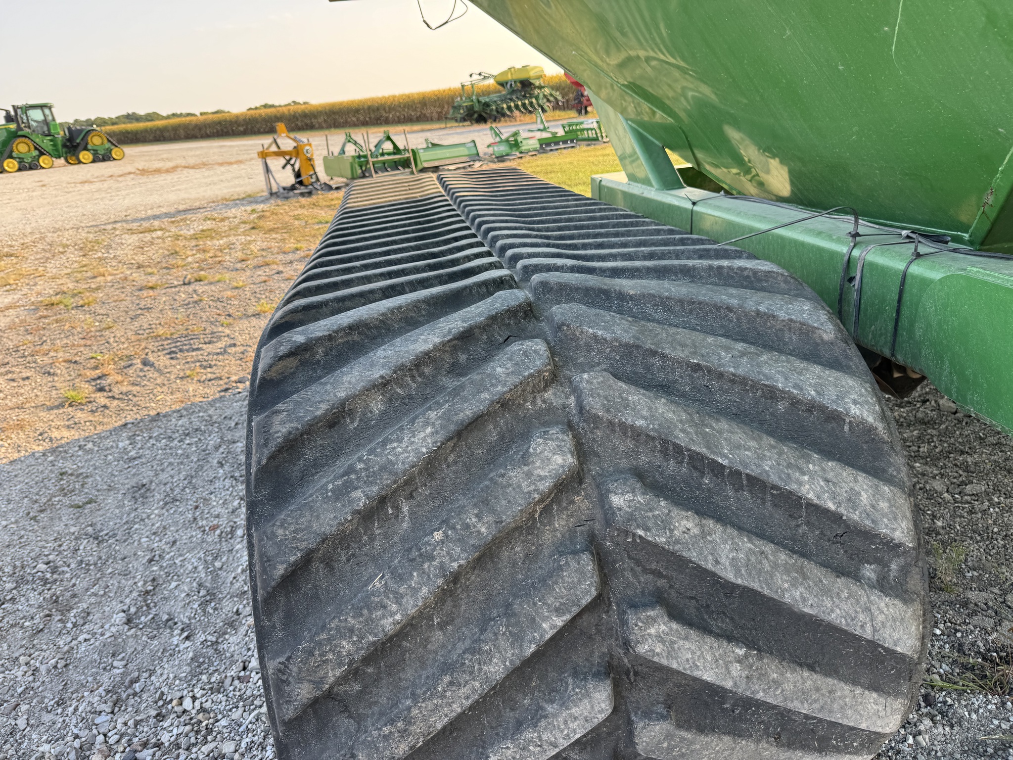  2012 J&M 1051-22 at Heritage Tractor in Quincy, IL