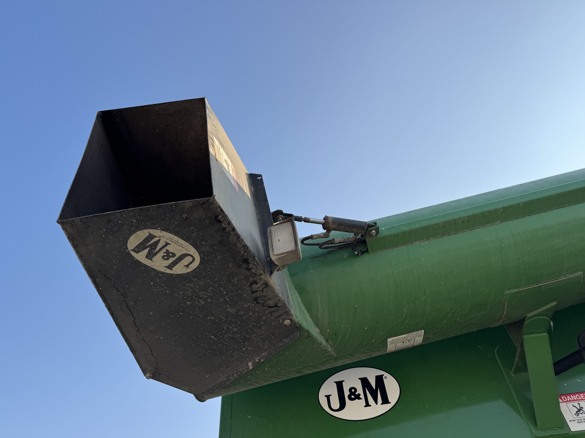  2012 J&M 1051-22 at Heritage Tractor in Quincy, IL