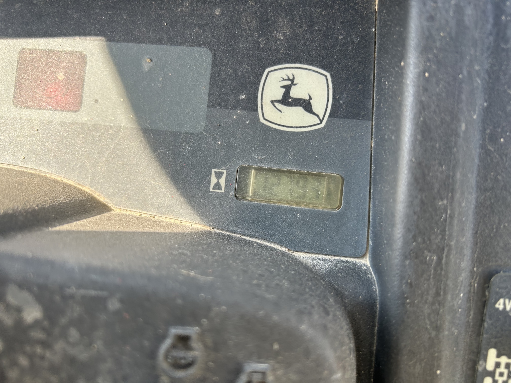 2010 John Deere XUV 620i Image 8