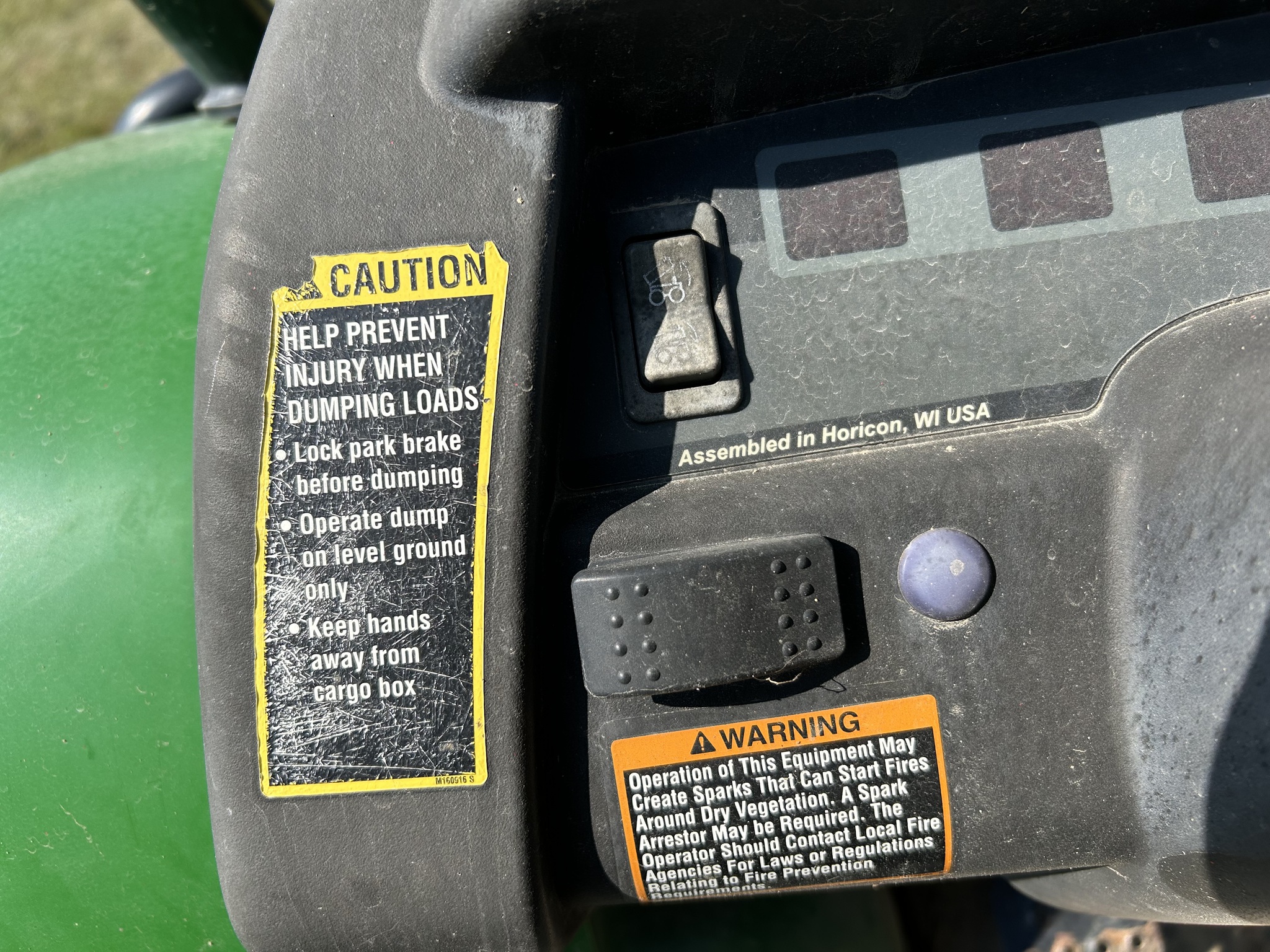 2010 John Deere XUV 620i Image 9