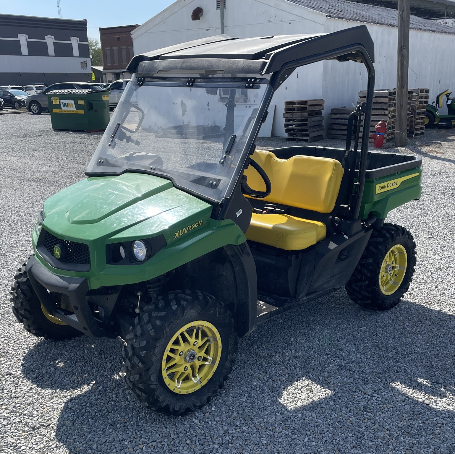 2022 John Deere XUV590M Image 1
