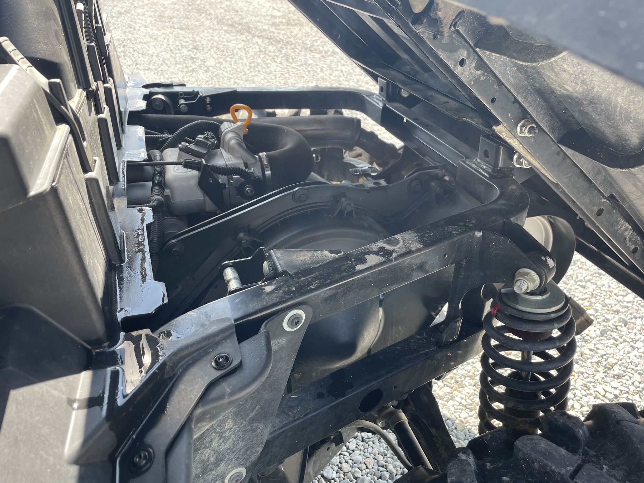 2022 John Deere XUV590M Image 7