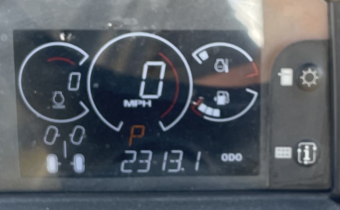 2022 John Deere XUV590M Image 10