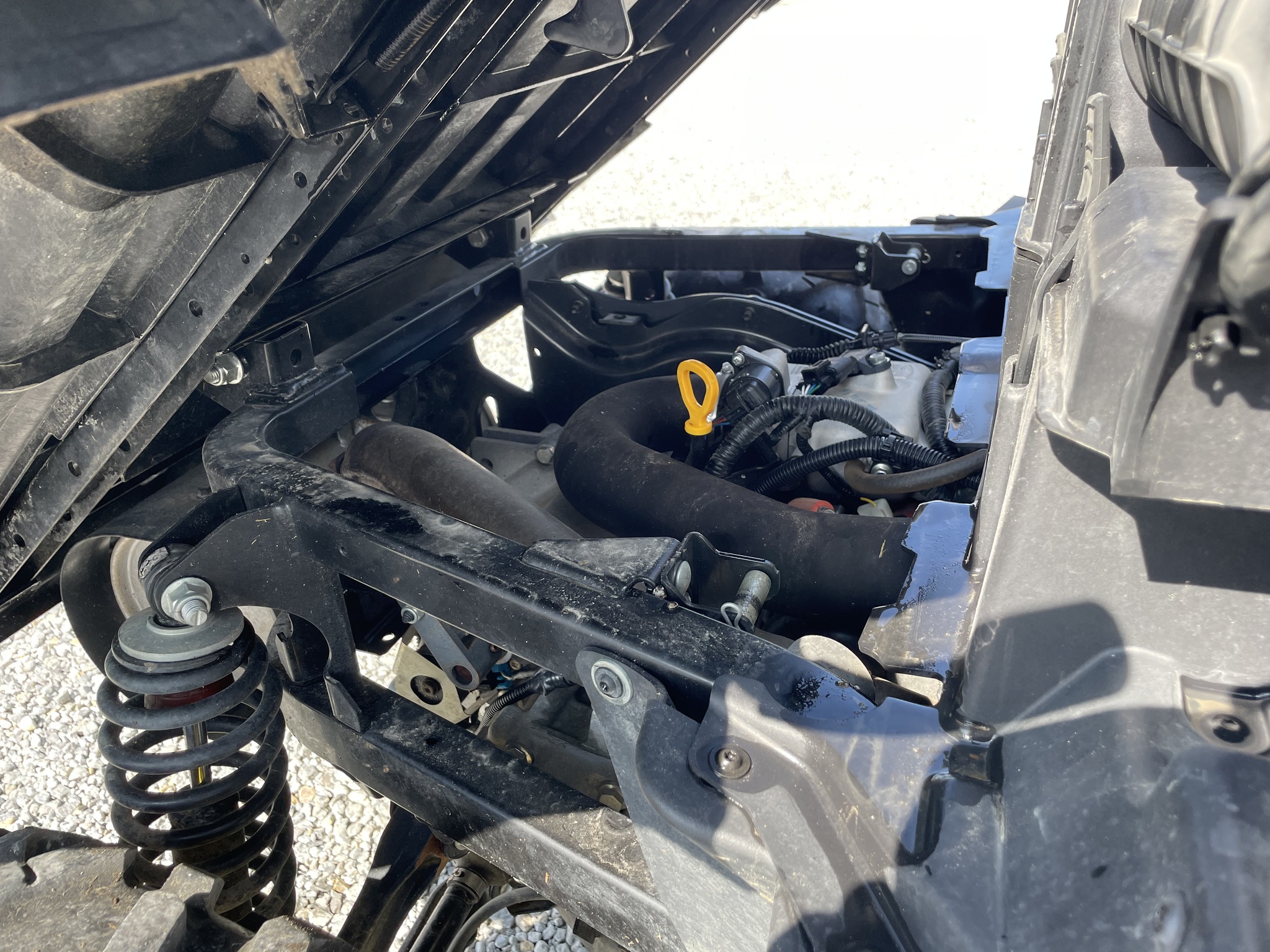 2022 John Deere XUV590M Image 8