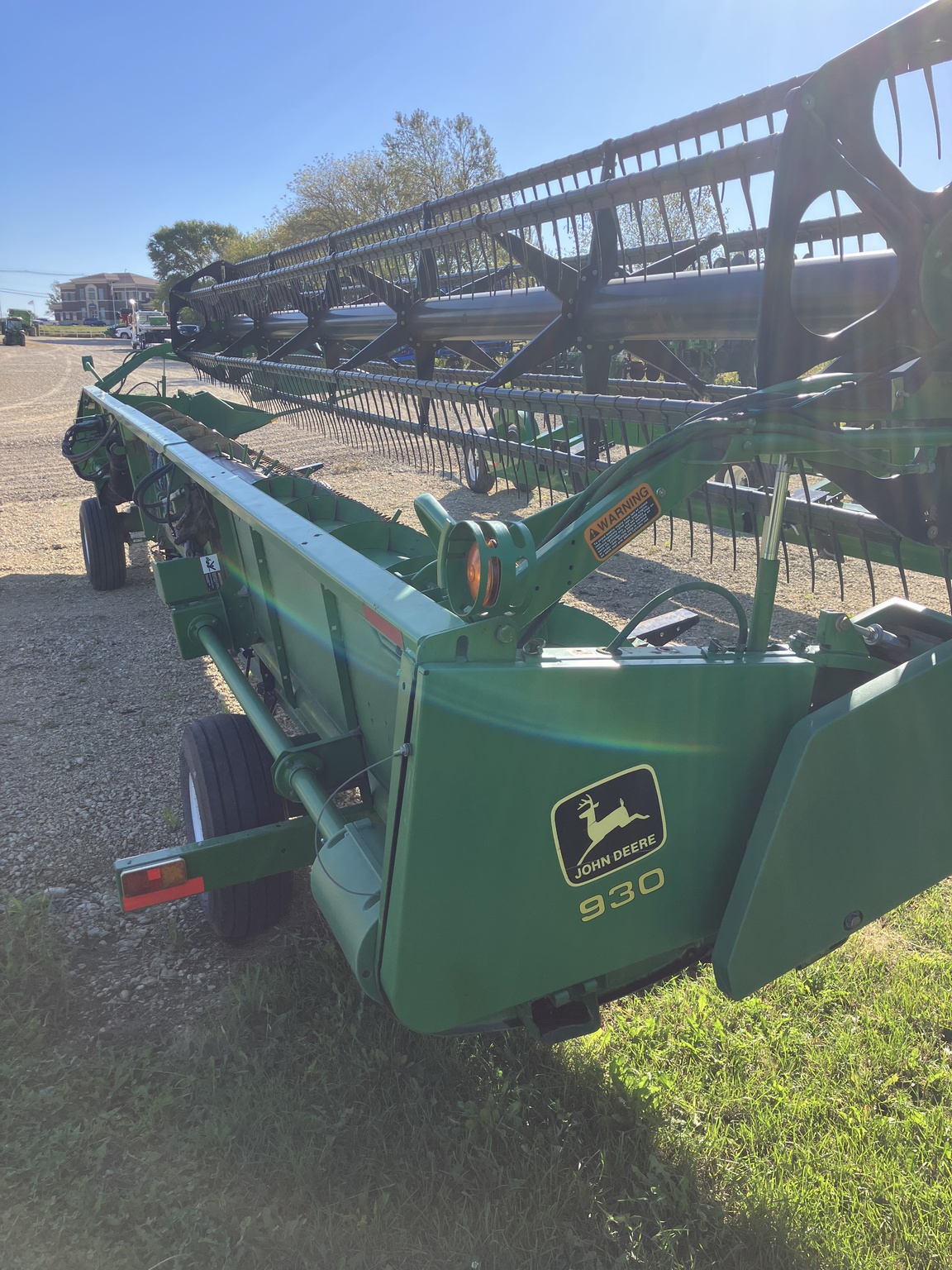 1998 John Deere 930 Image 1