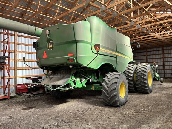 Used 2017 John Deere S690 Combines at Horizon Ag & Turf in Wetaskiwin, AB - Photo3