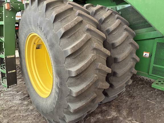 Used 2017 John Deere S690 Combines at Horizon Ag & Turf in Wetaskiwin, AB - Photo6