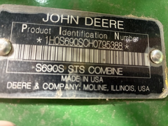 Used 2017 John Deere S690 Combines at Horizon Ag & Turf in Wetaskiwin, AB - Photo9