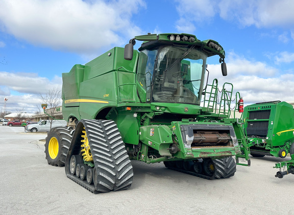 2024 John-Deere S790
