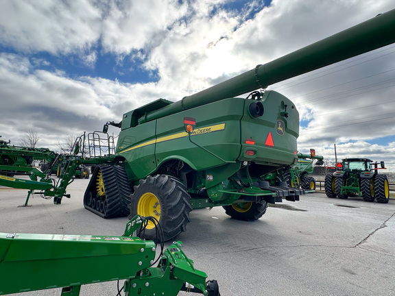 2024 John-Deere S790