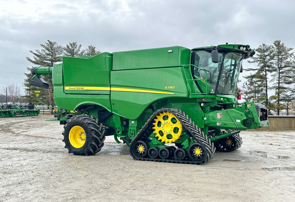 2024 John-Deere S790