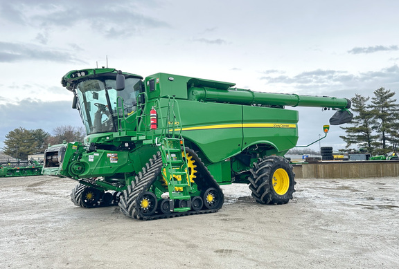 2024 John-Deere S790