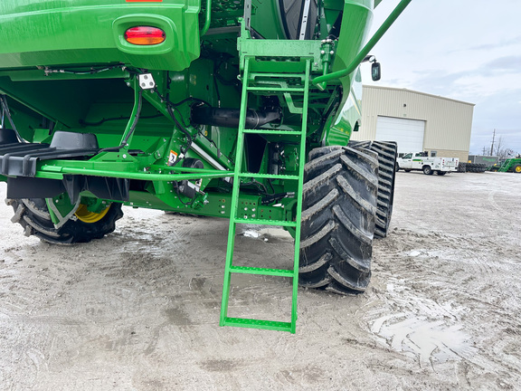 2024 John-Deere S790