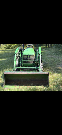 Photo of 2000 John Deere 4300