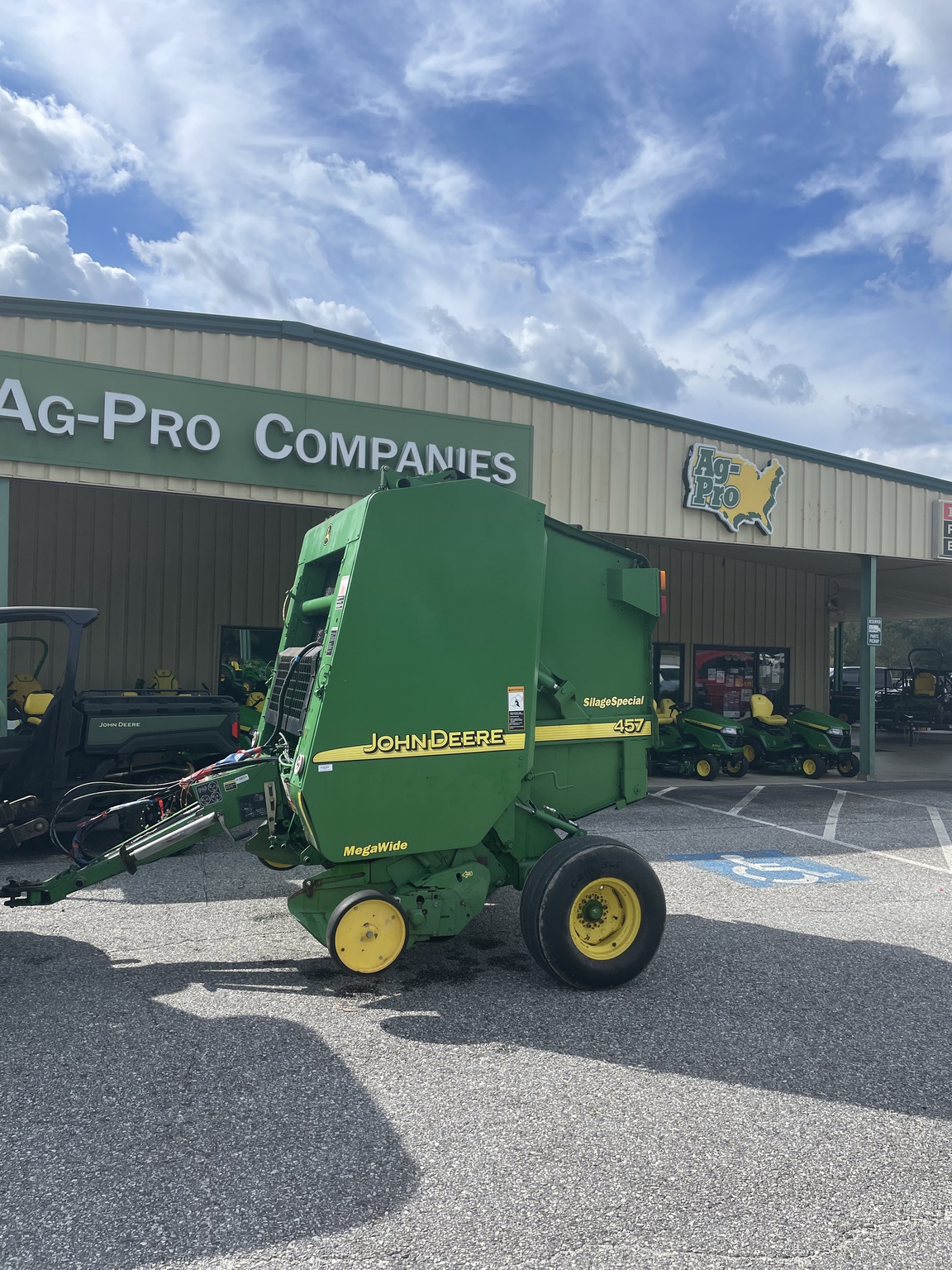 2003 John Deere 457 Silage Special Image 1