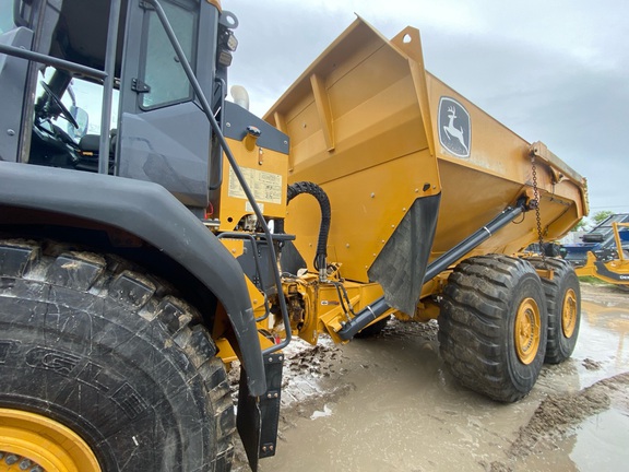 2024 John Deere 460 P