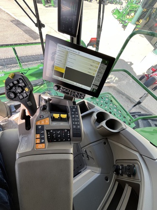 Used 2025 John Deere X9 1100 Combines at Horizon Ag & Turf in Edmonton West, AB - Photo3