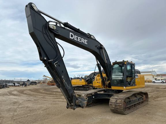 Photo of a 2020 John Deere 300GLC