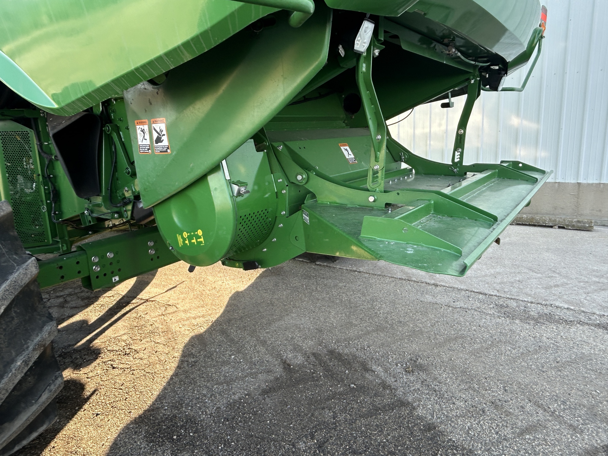  2023 John Deere S770 at Heritage Tractor in Roanoke, IL