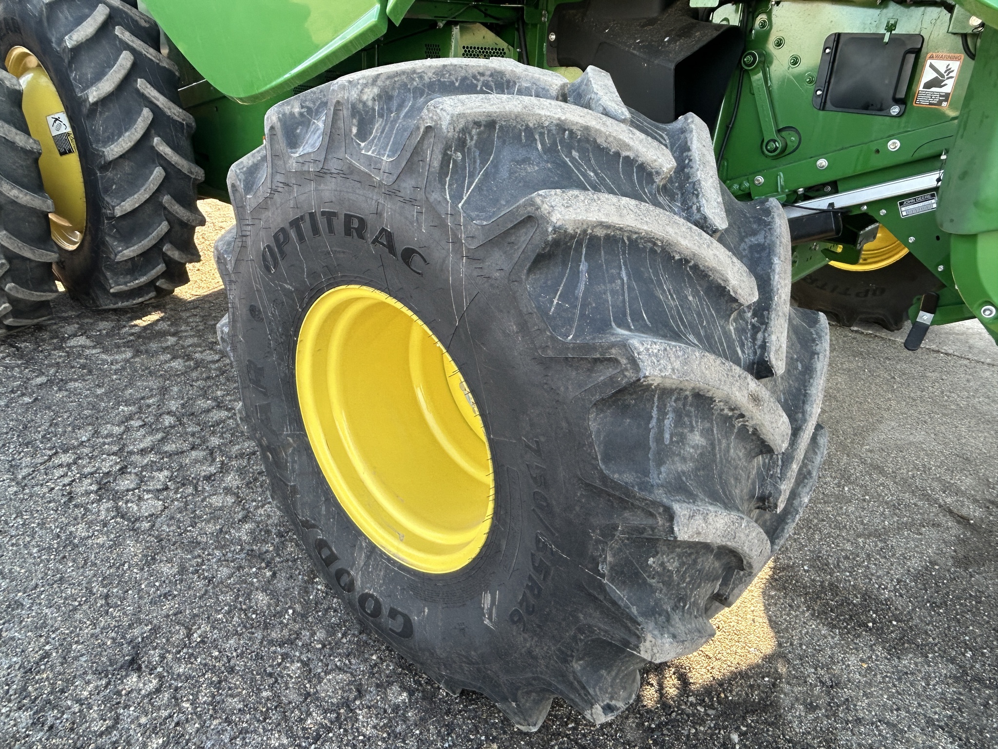  2023 John Deere S770 at Heritage Tractor in Roanoke, IL