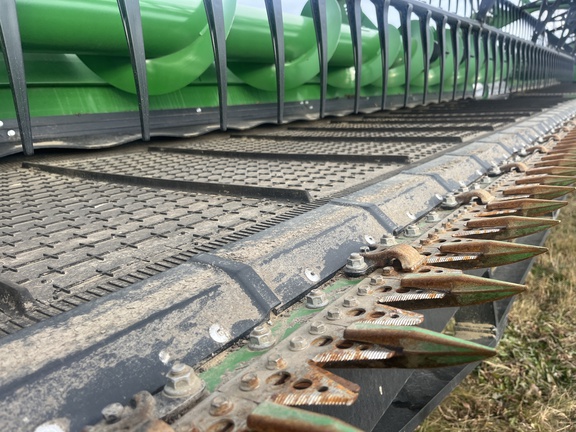 Used 2025 John Deere HDR 50 Combine Platforms at Horizon Ag & Turf in High Prairie, AB - Photo9