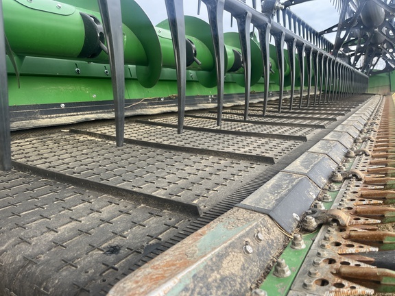 Used 2025 John Deere HDR 50 Combine Platforms at Horizon Ag & Turf in High Prairie, AB - Photo13