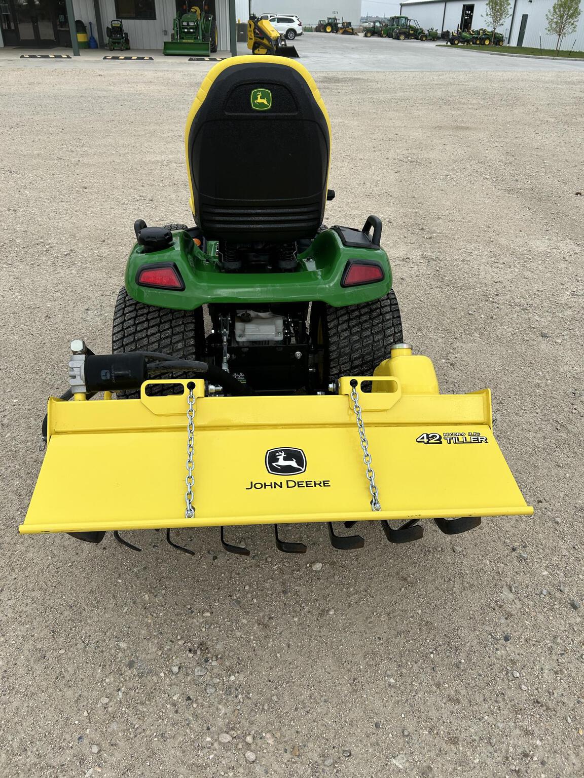 2020 John Deere X590 Image 5