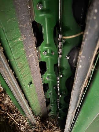 Used 2015 John Deere S680 Combines at Horizon Ag & Turf in Vermilion, AB - Photo16