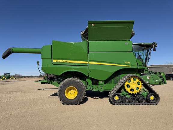 2024 John Deere S790 - Photo2