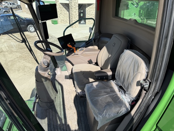 2024 John Deere S790 - Photo41