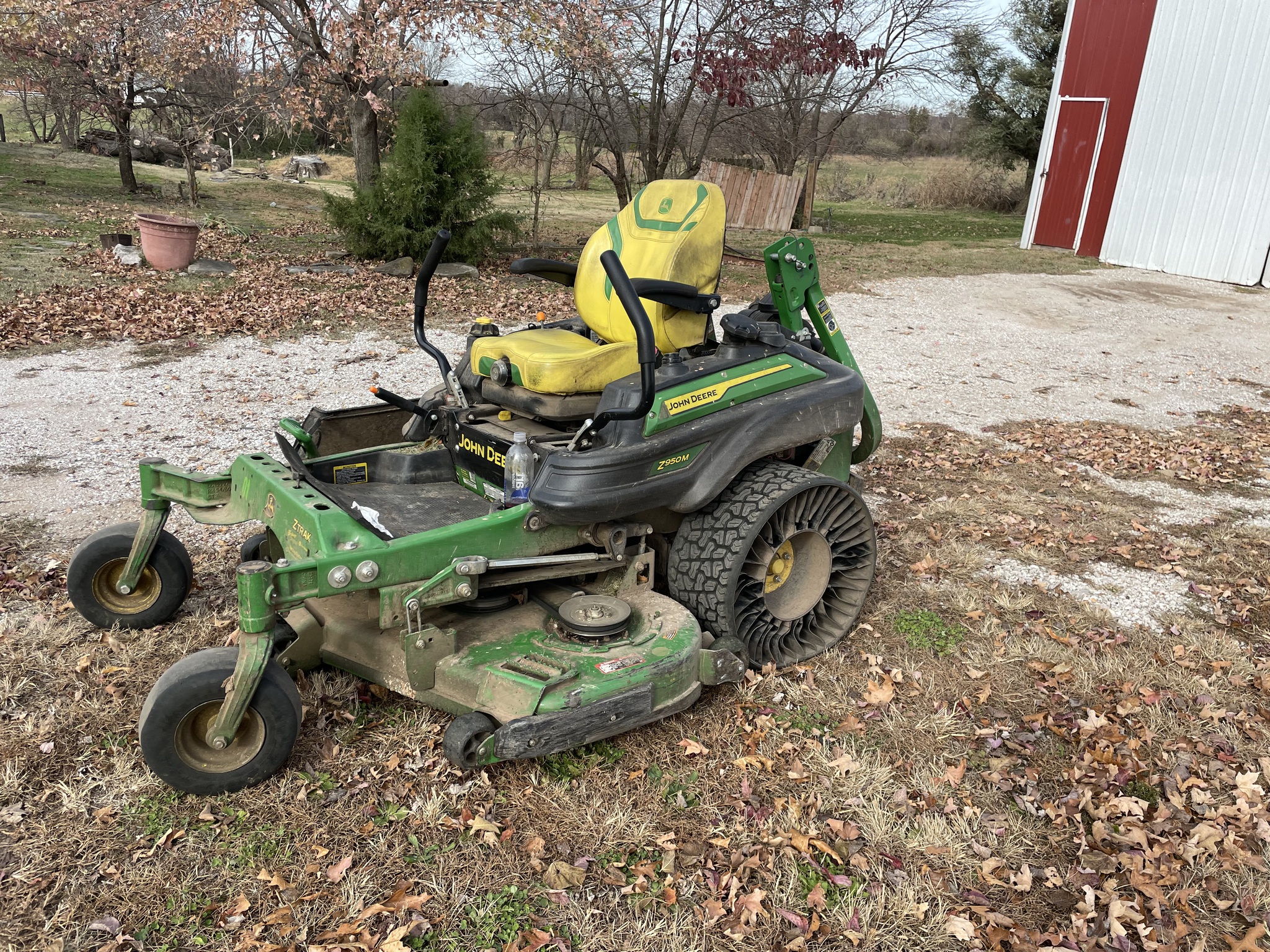  2023 John Deere Z950M at Heritage Tractor in Rogersville, MO