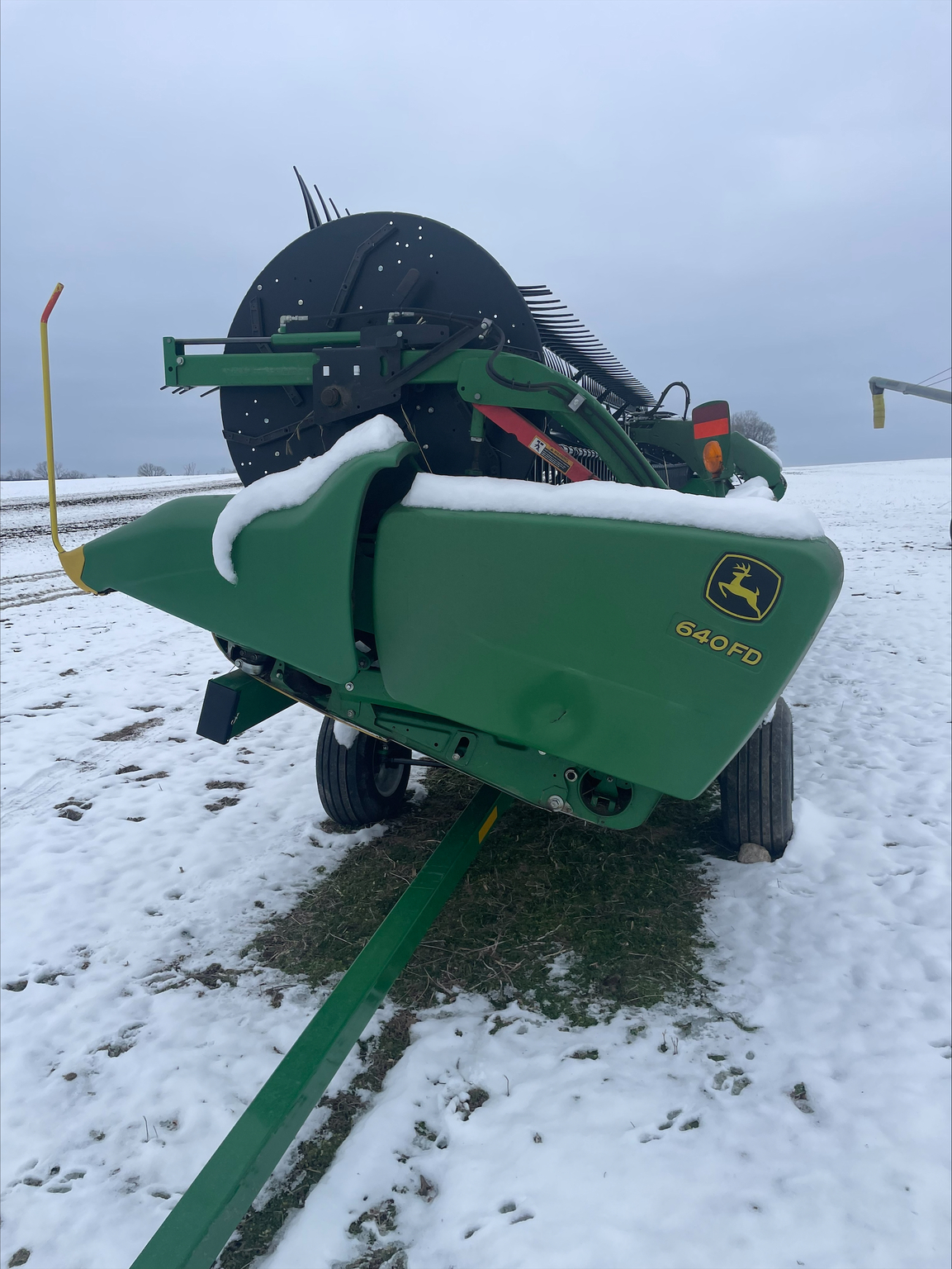 2016 John Deere 640FD Image 1