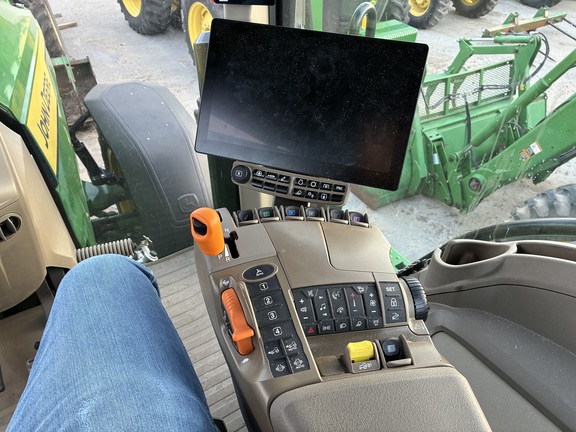 2025 John Deere 8R 340 (16th thumbnail)