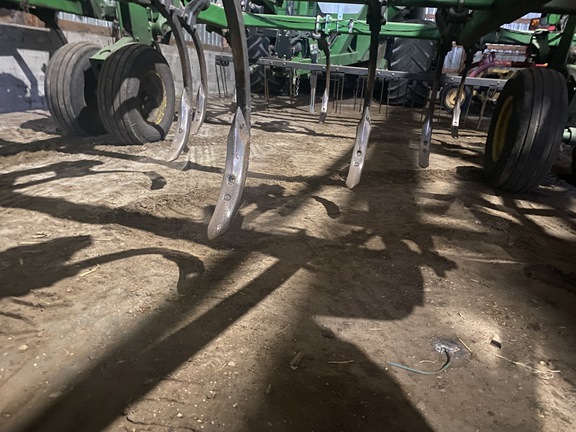 2012 John Deere 2410 - Photo11