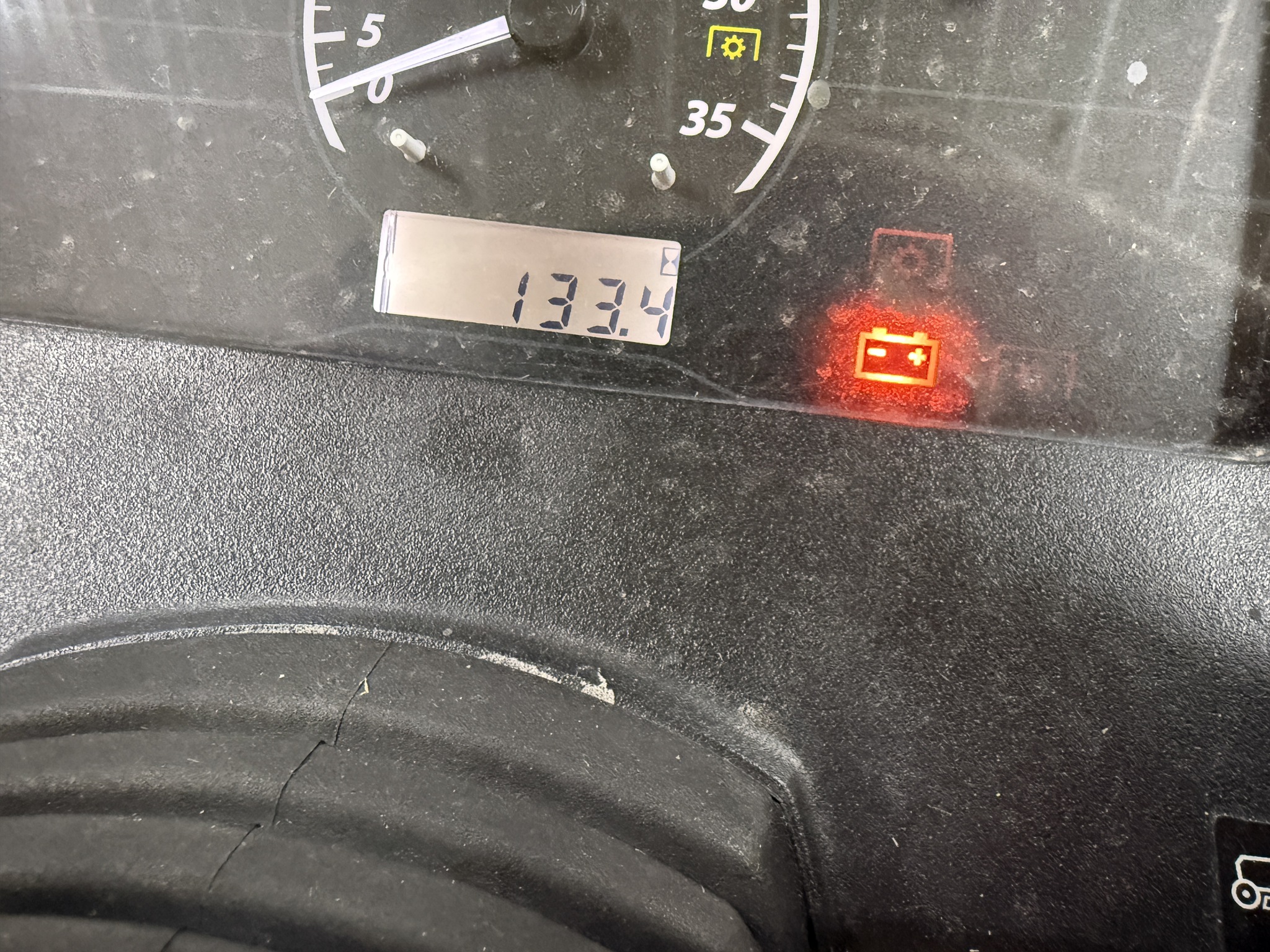 2019 John Deere 1025R Image 10