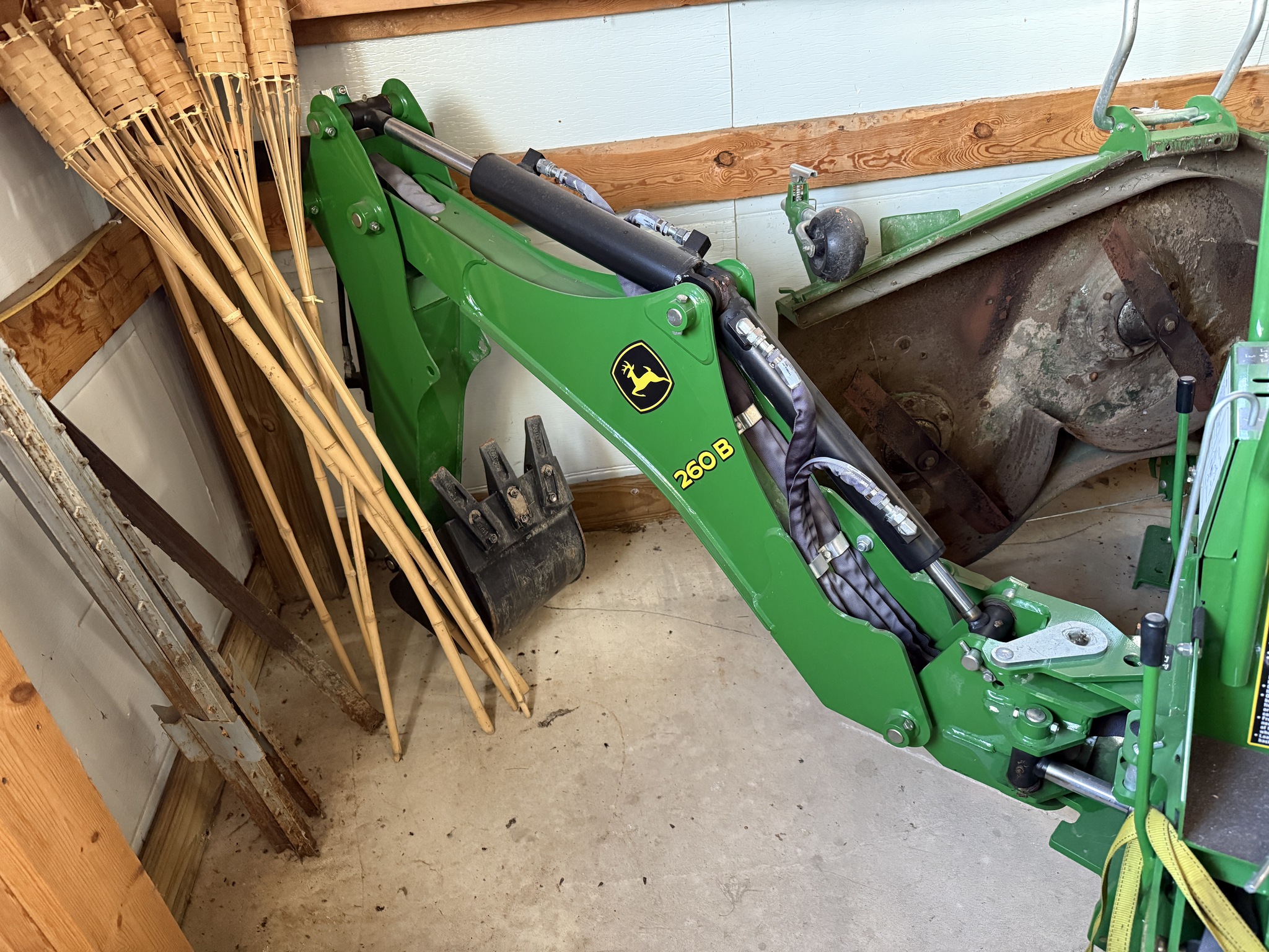 2019 John Deere 1025R Image 13