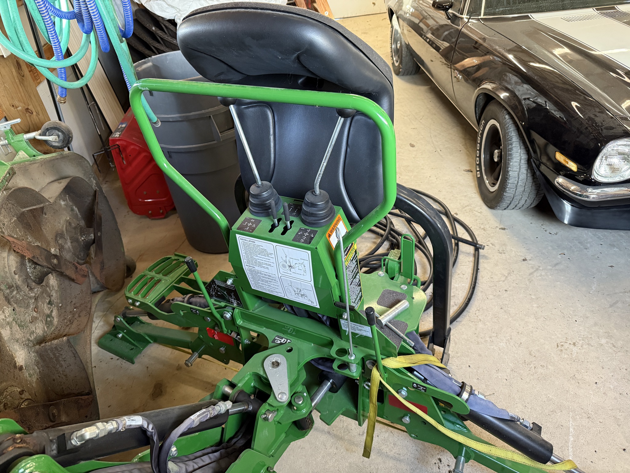 2019 John Deere 1025R Image 14