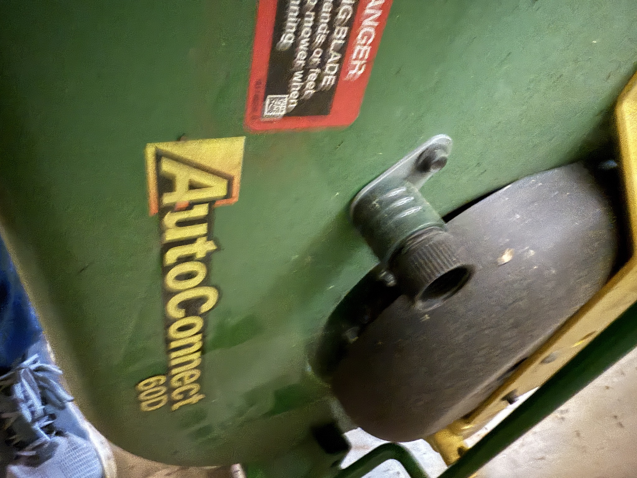 2019 John Deere 1025R Image 17