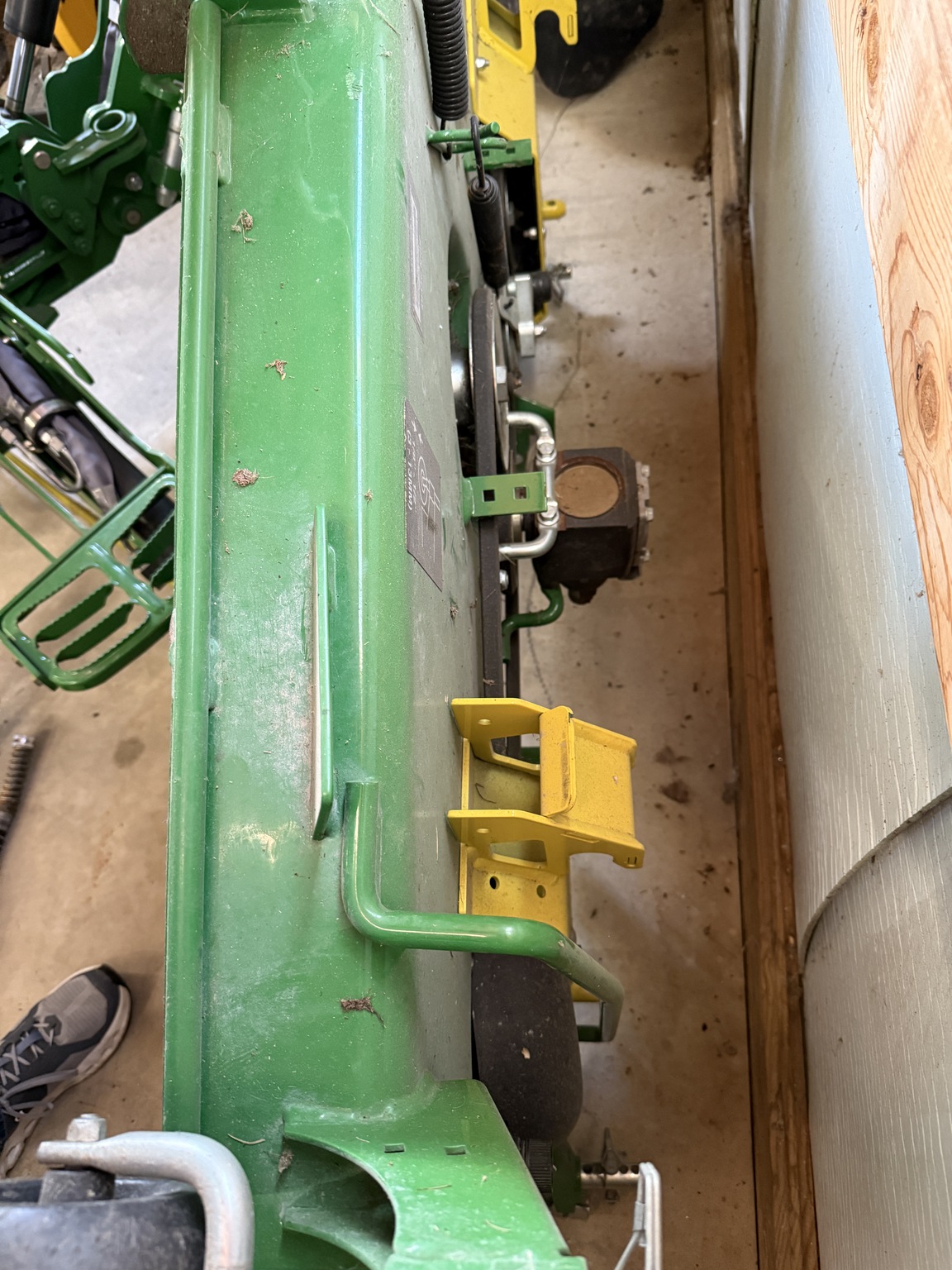 2019 John Deere 1025R Image 16
