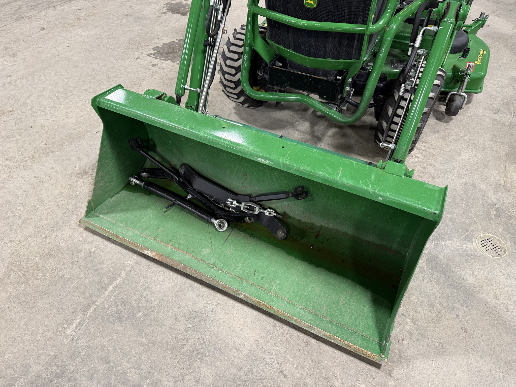 2019 John Deere 1025R Image 10